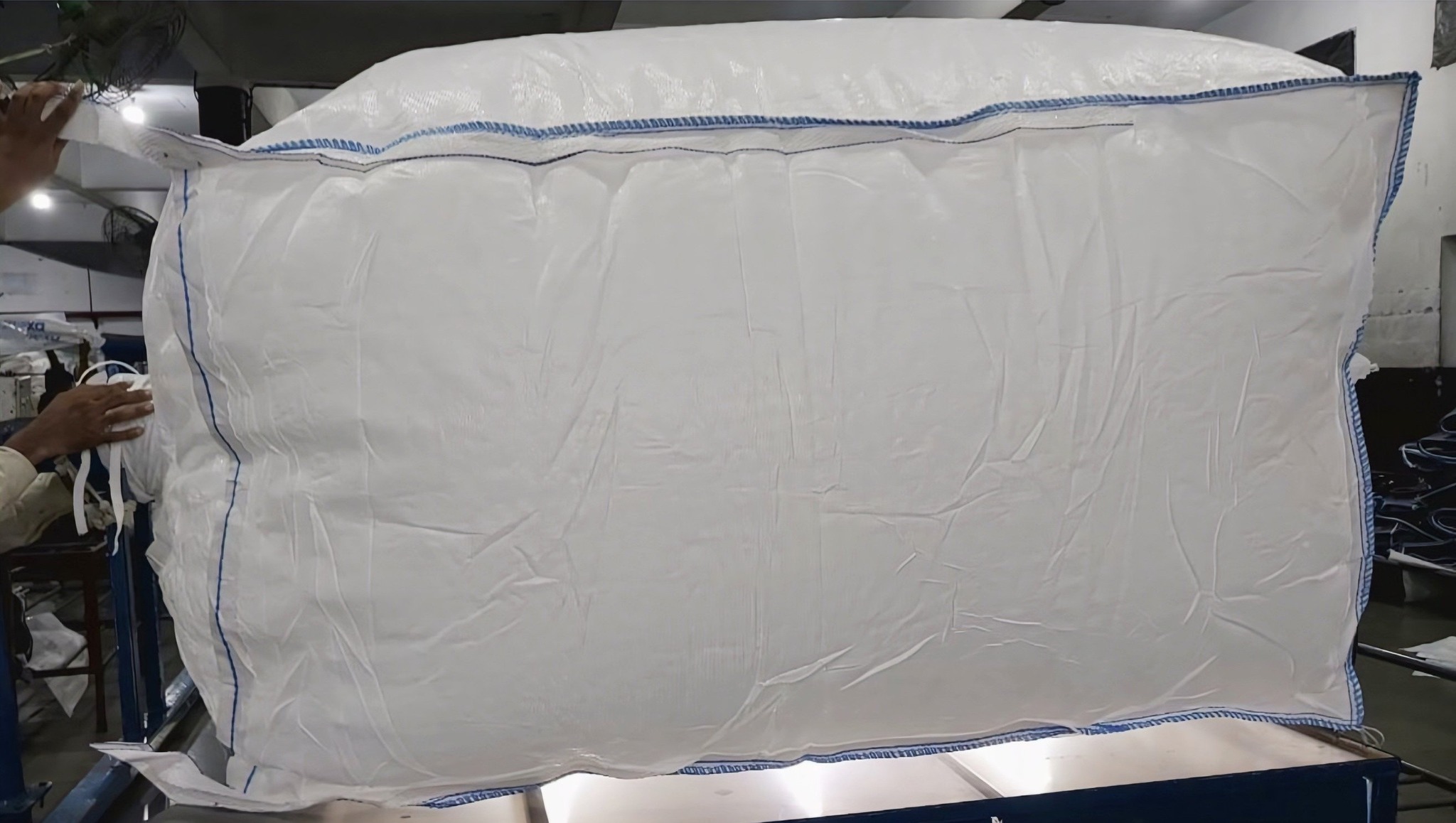 Why Generic FIBC Bags Fail in Transit: The B2B Guide to Sourcing UN Certified Bulk Packaging