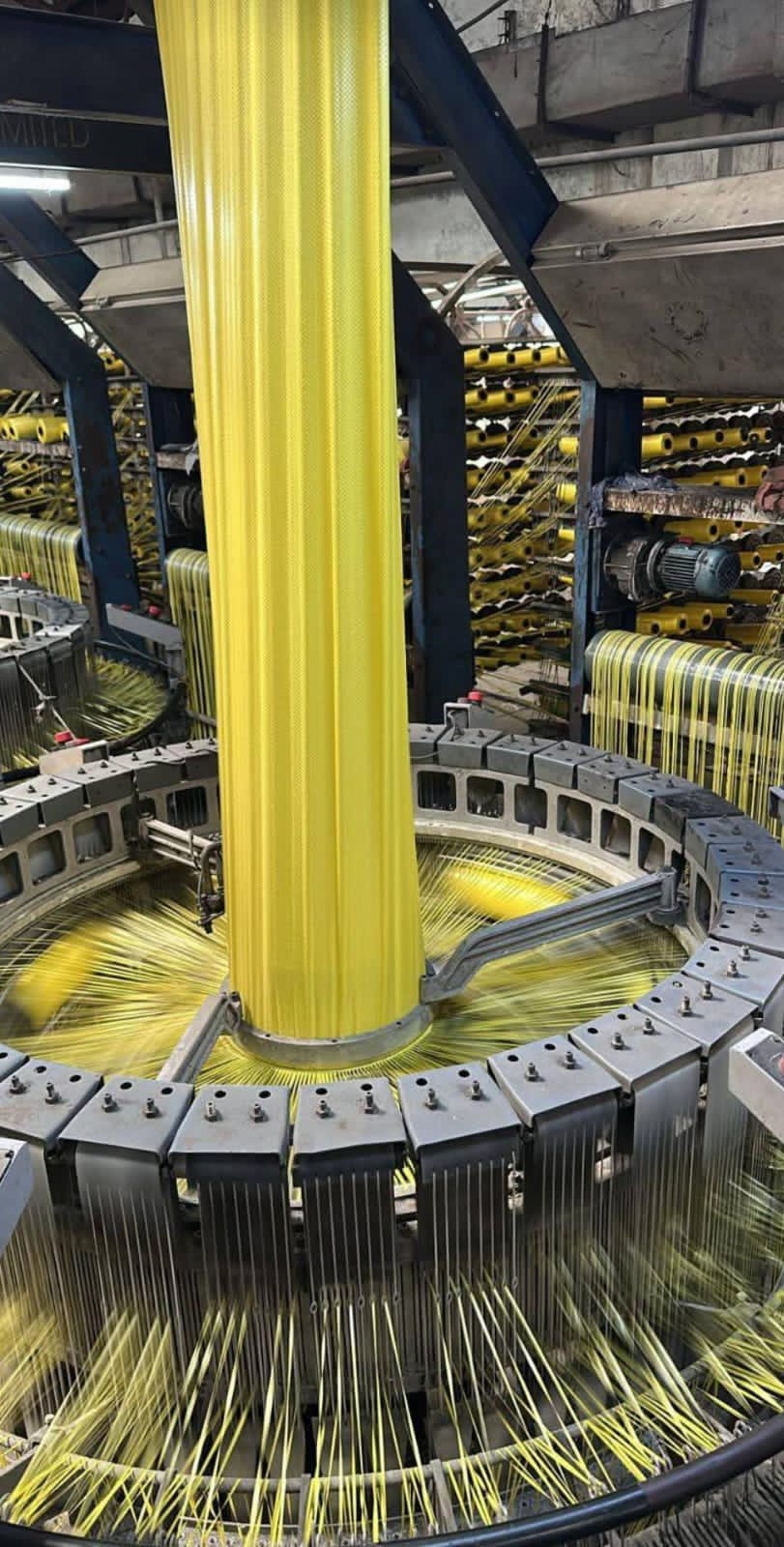Don't Let Inconsistent Fabric Jam Your Machines: The B2B Guide to Sourcing PP/HDPE Woven Fabric